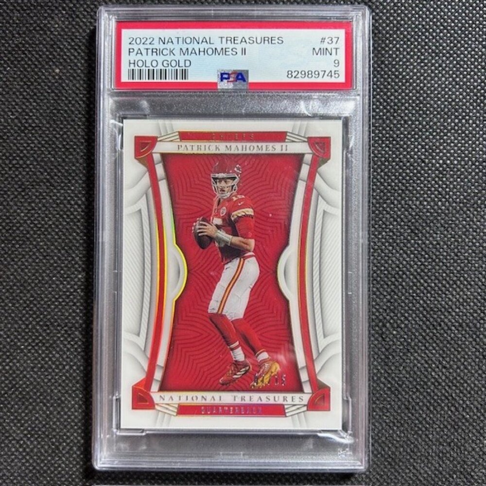 2022 National Treasures Patrick Mahomes II #37 Holo Gold /15 PSA 9 MINT Chiefs